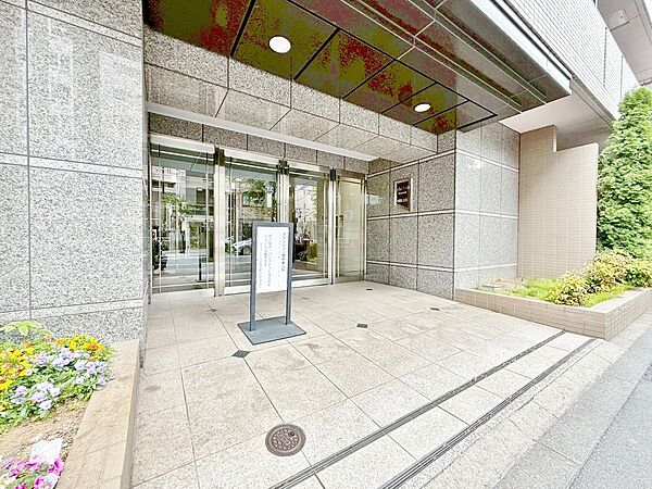 エントランスは、毎日の行き帰りで使う大事な空間です。