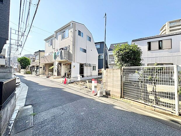 現地に足をお運びいただいた際には、周辺散策などをお勧めいたします。