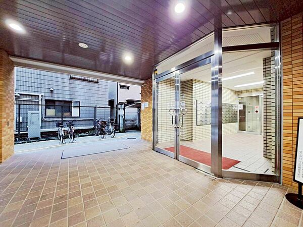 エントランスは、毎日の行き帰りで使う大事な空間です。