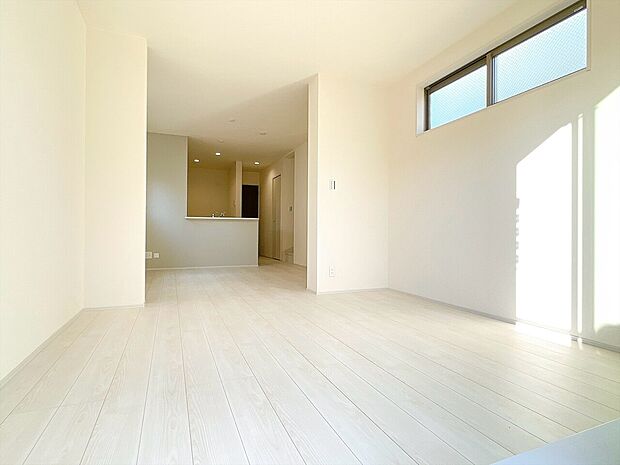 飾り過ぎないシンプルな内装と偏り過ぎないデザインで統一しました。