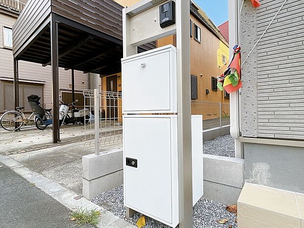 郵便物を受け取るための郵便受け。
