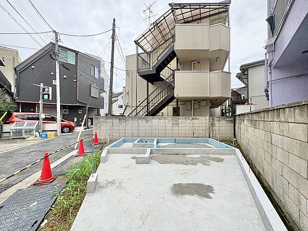 現地に足をお運びいただいた際には、周辺散策などをお勧めいたします。