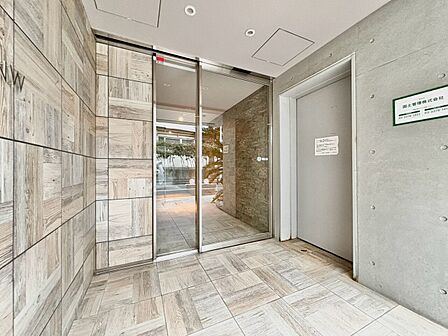 外と内をつなぐエントランスは、まさに顔となる場所。