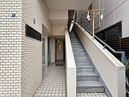 外と内をつなぐエントランスは、まさに顔となる場所。