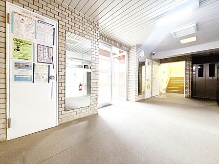 エントランスは、毎日の行き帰りで使う大事な空間です。