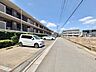 駐車場：本物件の駐車スペースです。車種制限のある場合もございますので、お気軽にお問い合わせくださいませ。