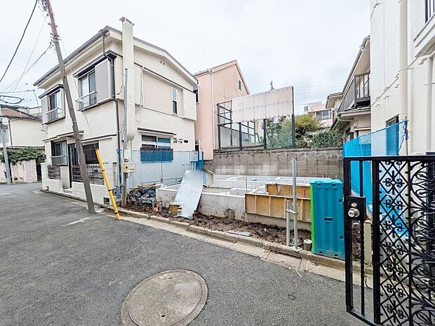 現地に足をお運びいただいた際には、周辺散策などをお勧めいたします。