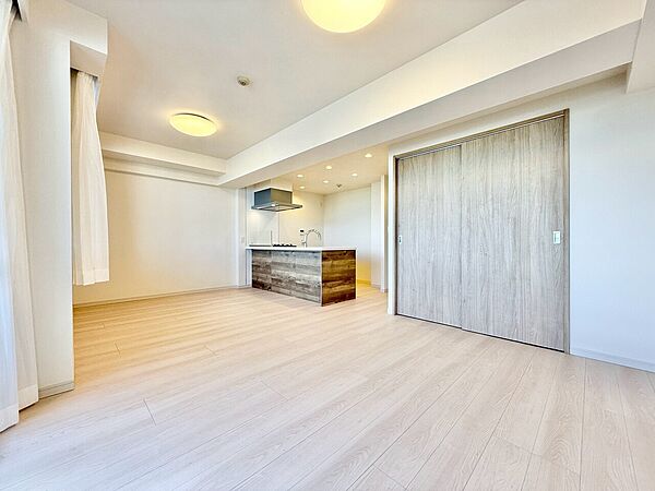 豊かな居住性と、安心感を満たすクオリティが見事に調和した住空間。