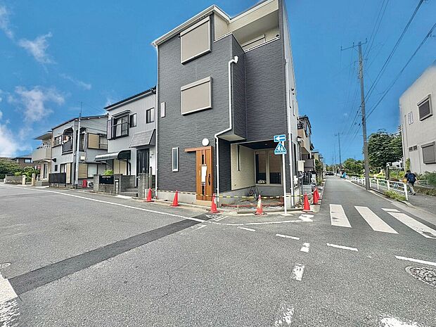 ライフプランニングからローンまで、一貫してご説明させていただきます。お気軽にお問い合わせくださいませ。