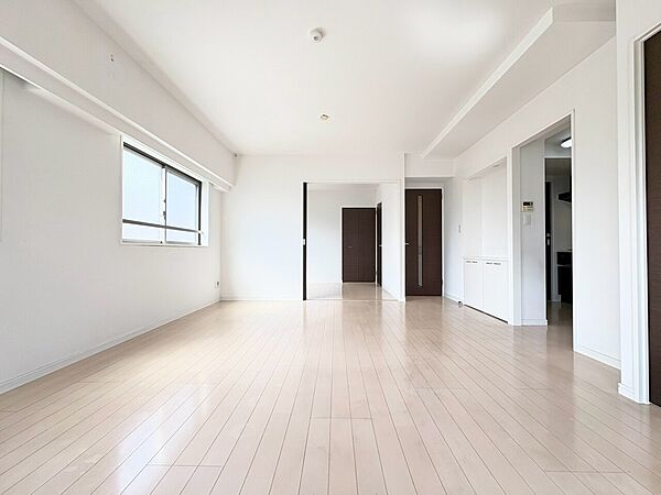 豊かな居住性と、安心感を満たすクオリティが見事に調和した住空間。