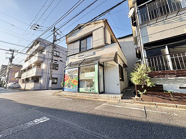 現地に足をお運びいただいた際には、周辺散策などをお勧めいたします。