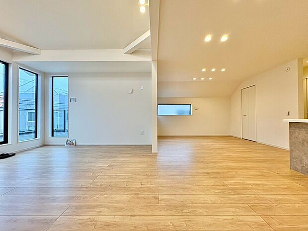 豊かな居住性と、安心感を満たすクオリティが見事に調和した住空間。