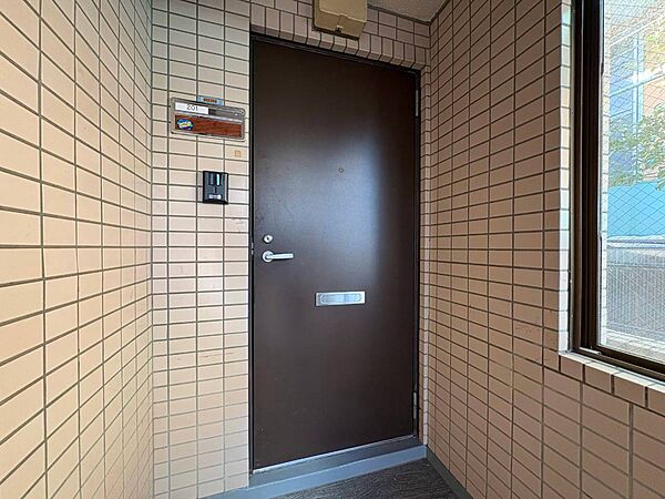 玄関を拡大表示