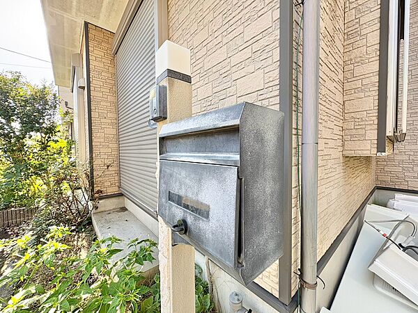 郵便物を受け取るための郵便受け。