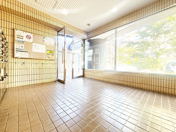 エントランスは、毎日の行き帰りで使う大事な空間です。
