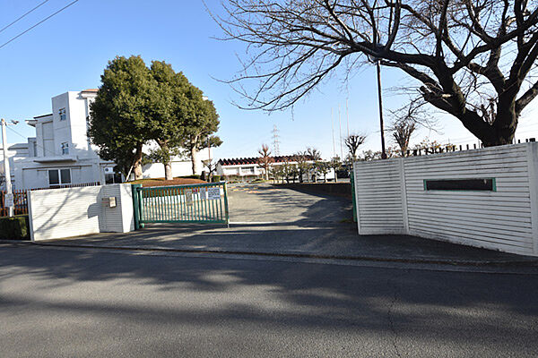 平塚市立旭陵中学校まで約353m