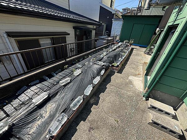 家庭菜園やガーデニングも出来るスペースは陽当り良好♪