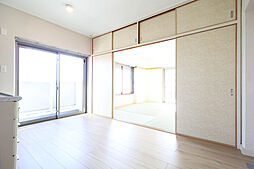 UR多摩ニュータウン豊ヶ丘 4階2DKのリビング/ダイニング