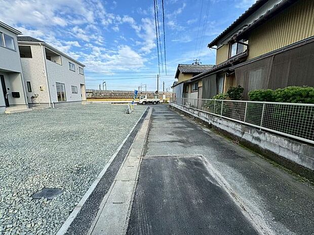 前面道路含む現地写真