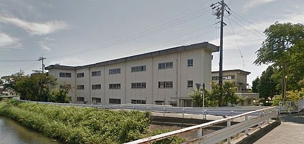 国府小学校 190m