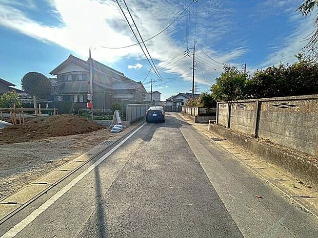 前面道路含む現地写真