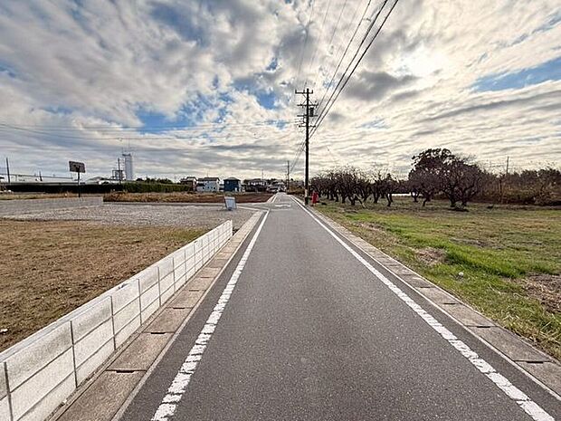 前面道路含む現地写真