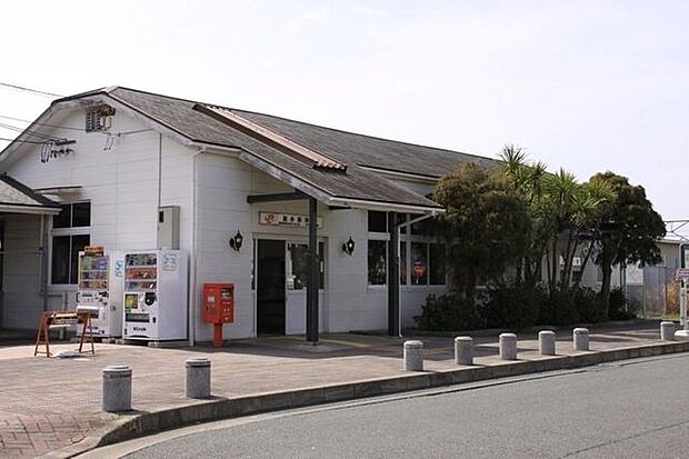 西小坂井駅 840m