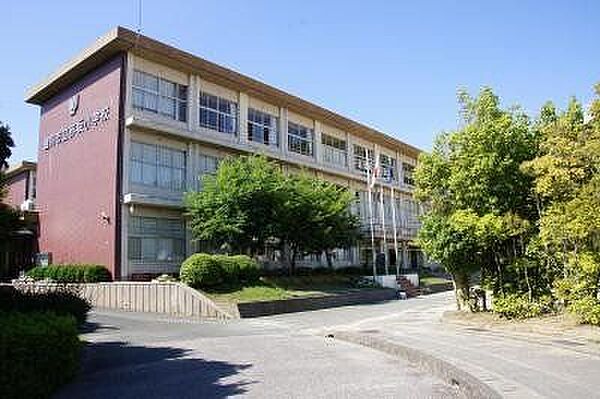 赤坂小学校 1190m