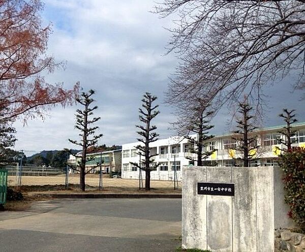 一宮中学校 410m