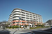 根岸駅よりバス6分 徒歩1分 築28年9ヶ月 7階建の賃貸物件