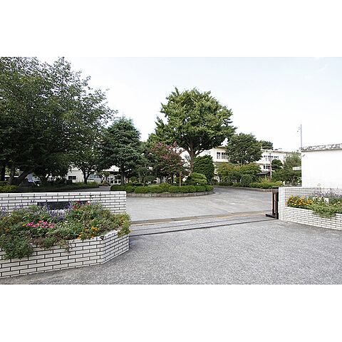 小学校「市立谷口台小学校まで550ｍ」