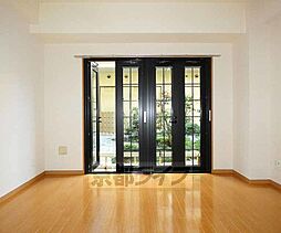 Ｗｈｏｌ　ｂｅｆｉｎｄｅｎ 105 1階1Kのリビング/ダイニング