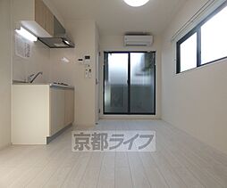 JR山陰本線 花園駅 徒歩2分の賃貸アパート 3階1DKのリビング/ダイニング