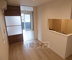 JR山陰本線 嵯峨嵐山駅 徒歩4分の賃貸アパート 3階1LDKのリビング/ダイニング