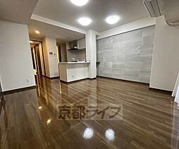 京都市営烏丸線 烏丸御池駅 徒歩5分の賃貸マンション 2階3LDKのリビング/ダイニング