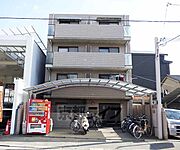 丸太町駅より徒歩17分 4階 築36年5ヶ月の賃貸物件