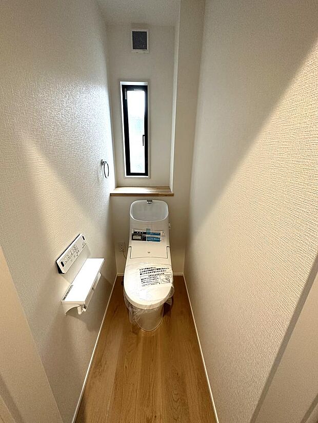 写真は同施工会社のものです。トイレは1階と2階にあります。