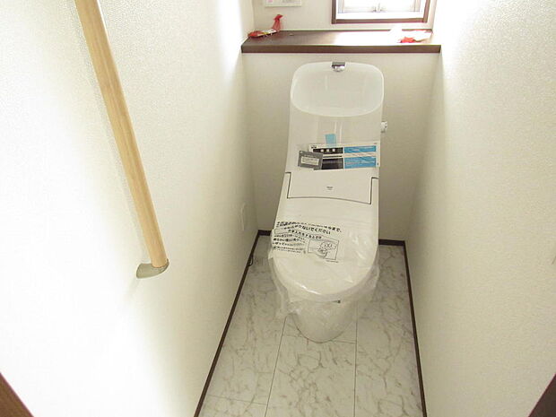 写真は同施工会社のものです。トイレは1階と2階にあります。