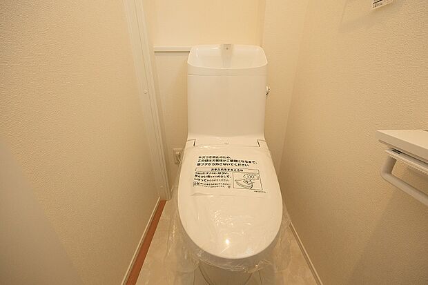 快適な温水洗浄便座。トイレは1階と2階にあります！
