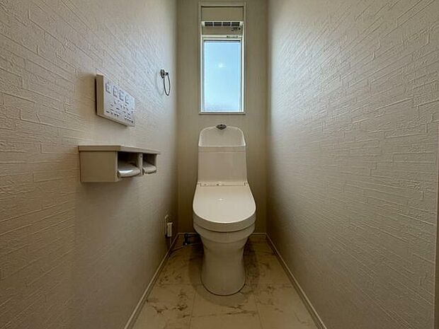 トイレは1階と2階にあります。
