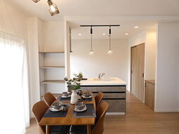 ベルヴィ香椎壱番館 3LDKのリビング/ダイニング