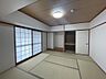 和室：「8帖和室」床の間、障子、畳・・・和室の醸し出す空間は、不思議と心が落ち着きます。