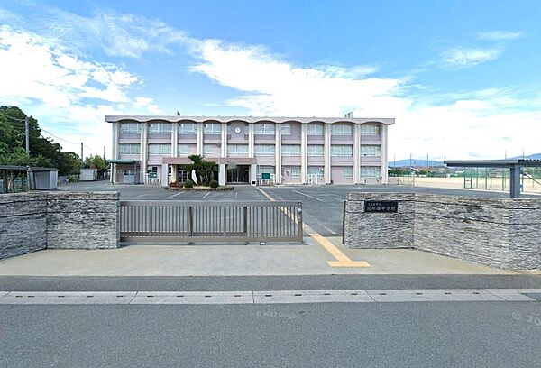久留米市立筑邦西中学校まで648m