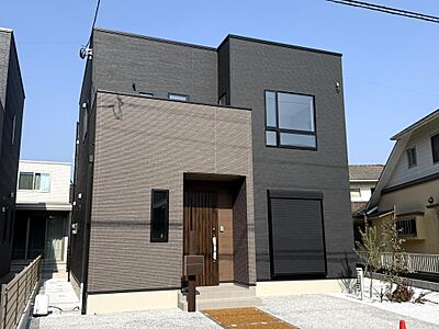 外観:駐車並列2台可!オール電化住宅!お客様のご希望の日時にご案内させていただきます(^^)/ 外観:駐車並列2台可!オール電化住宅!お客様のご希望の日時にご案内させていただきます(^^)/