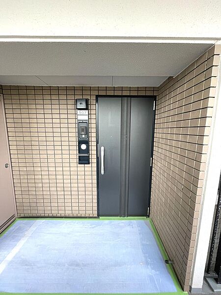 玄関ドア鍵交換実施♪