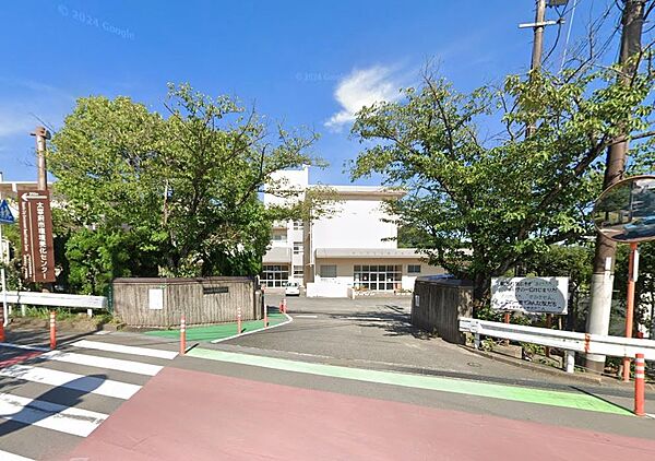 太宰府市立太宰府東小学校：750ｍ、徒歩10分