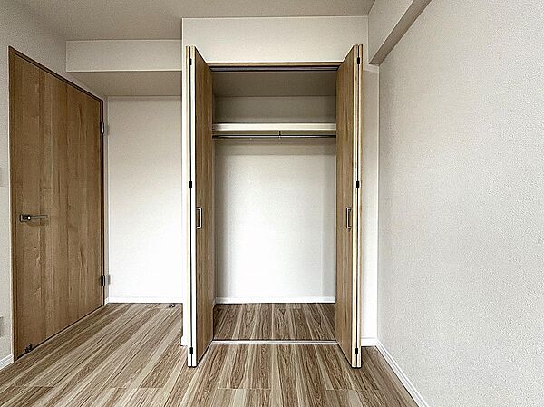洋室約5.5帖のクローゼット！