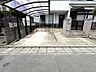 駐車場：ご家族で車に乗る方に、駐車場並列2台分(車種による)あります！