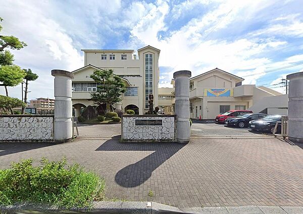 大野城市立大野中学校：1700ｍ、徒歩22分