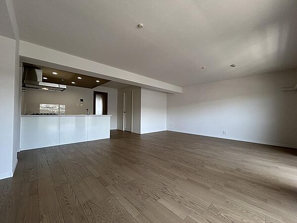 大きな家具を置いてもゆとりがあります♪
